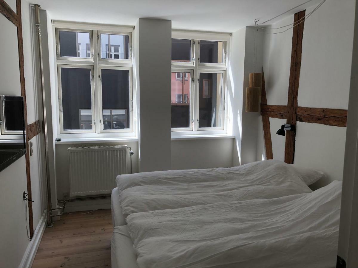 Apartament K10 *